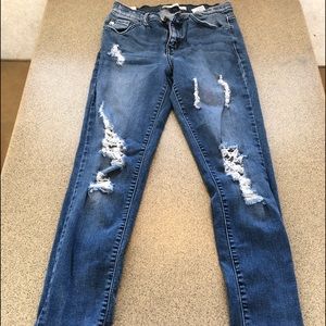 Kancun jeans! Super cute and trendy!